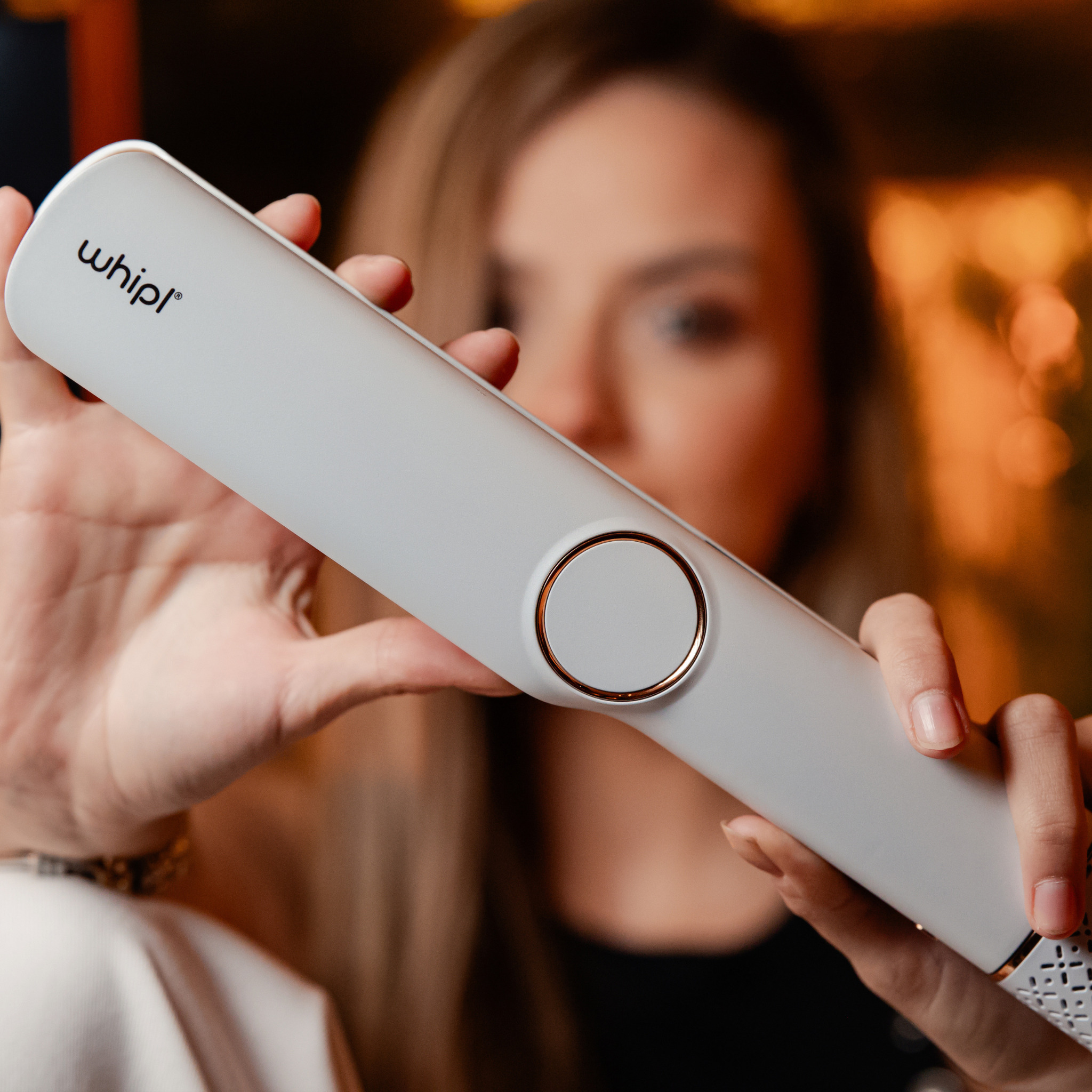 Whipl™ Straithair Pro - air straightener